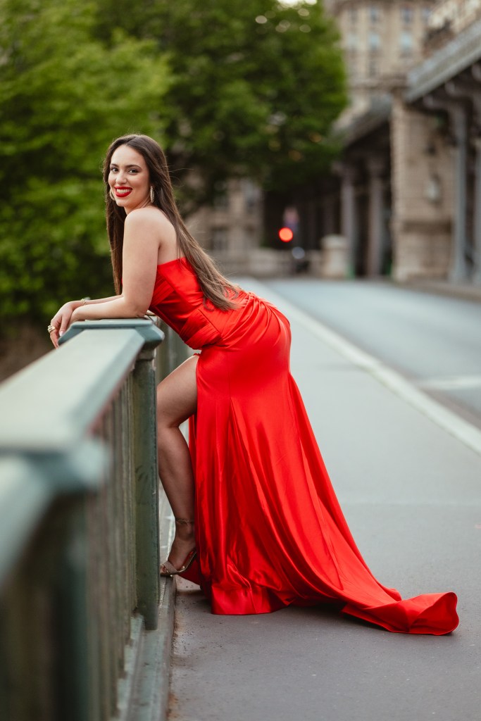 Bir-Hakeim bridge photoshoot